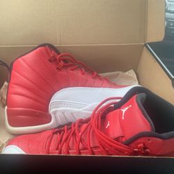 Gym red 12 