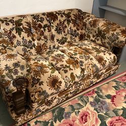 Small Love Seat Vtg Couch
