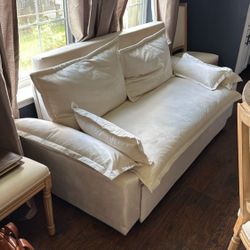 Sofa w/ Queen Pull Out Bed
