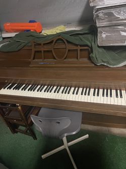 Vintage Piano