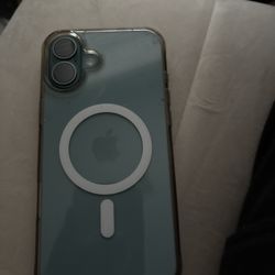 iPhone 16 Plus