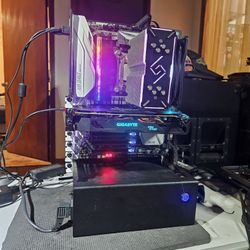 ASUS Open Air X99  Series Gaming PC i7-3.0GHz-Xtreme-CPU. 16GB Ram 1TB SSD GPU:  Radeon 8GB Graphics 