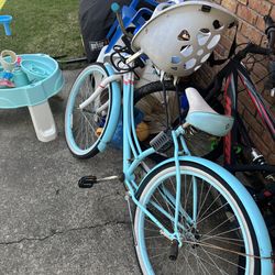 schwinn blue bike - women