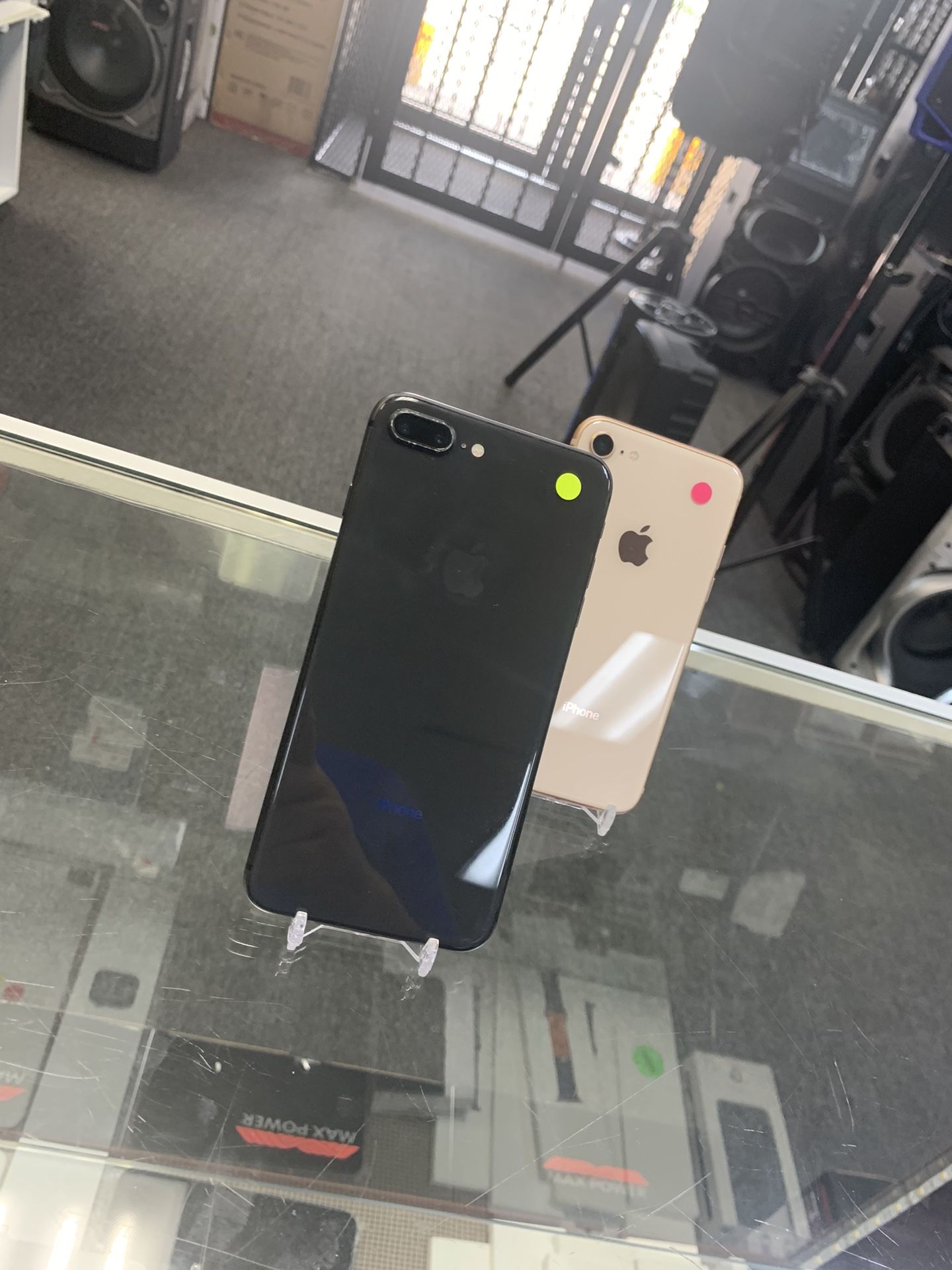 iPhone 8/ iPhone 8 Plus Unlocked, Special Offers