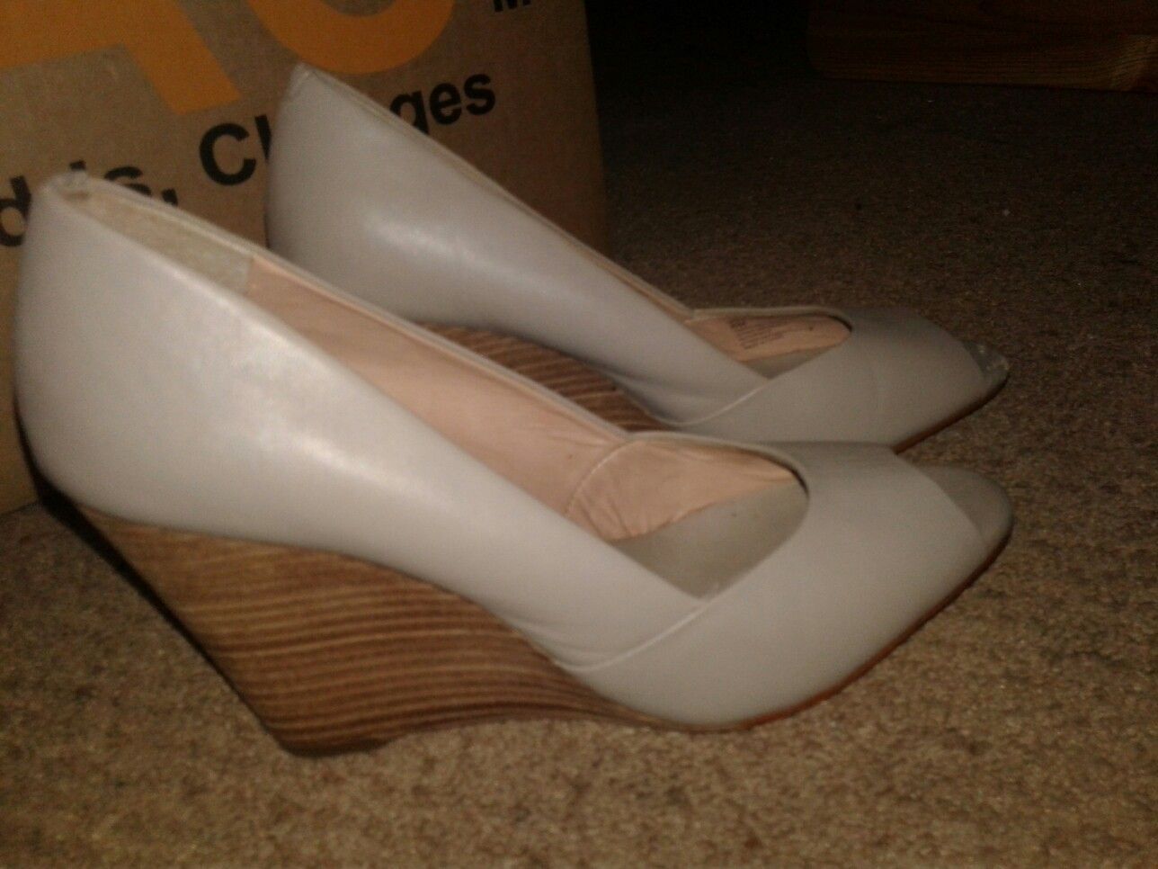 banana republic wedges