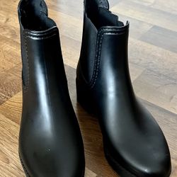 Catherine Black Ankle Boots