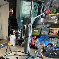 14” Grizzly Model G7944 Floor Drill Press With Mobile Base