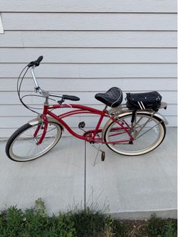 Very Nice 7 Speed Schwinn Sanctuary Cruiser Red and Gold with Utility Bag