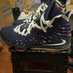 LABRON 17 Sneakers... Size 12