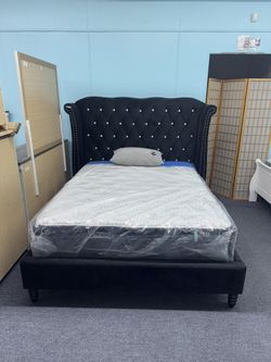 New Queen Diamond Black Bed ❣️