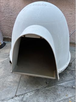 Dogloo house