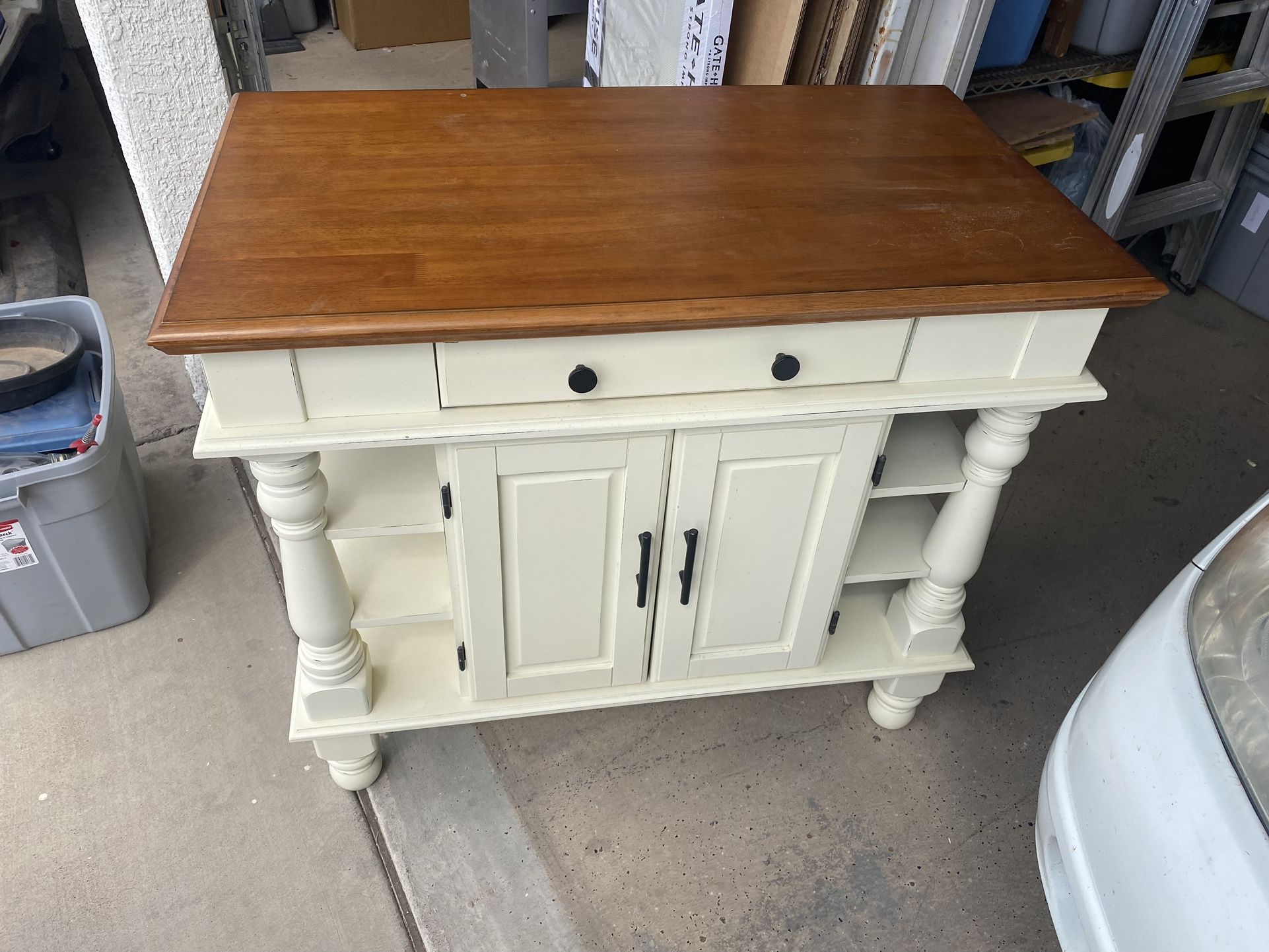 Furniture Kitchen Center Counter for Sale in Henderson, NV - OfferUp