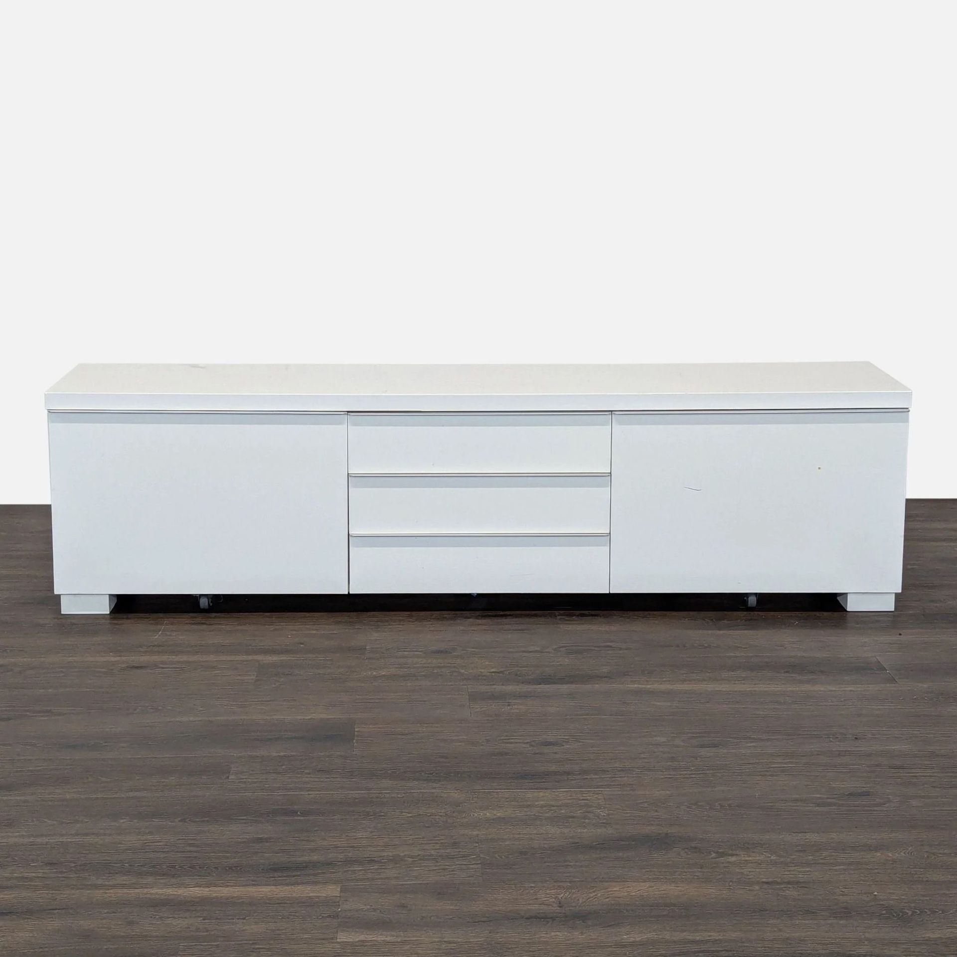 Besta Burs TV stand In High Gloss White