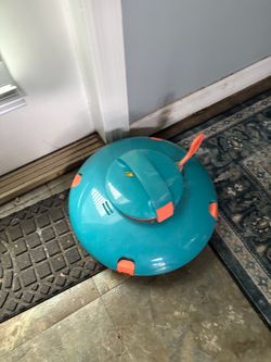 Obove ground pool cleaner