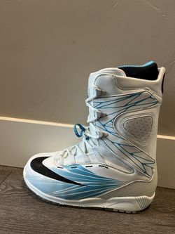 Nike snowboarding kaiju QS Gigi Ruff World Cup