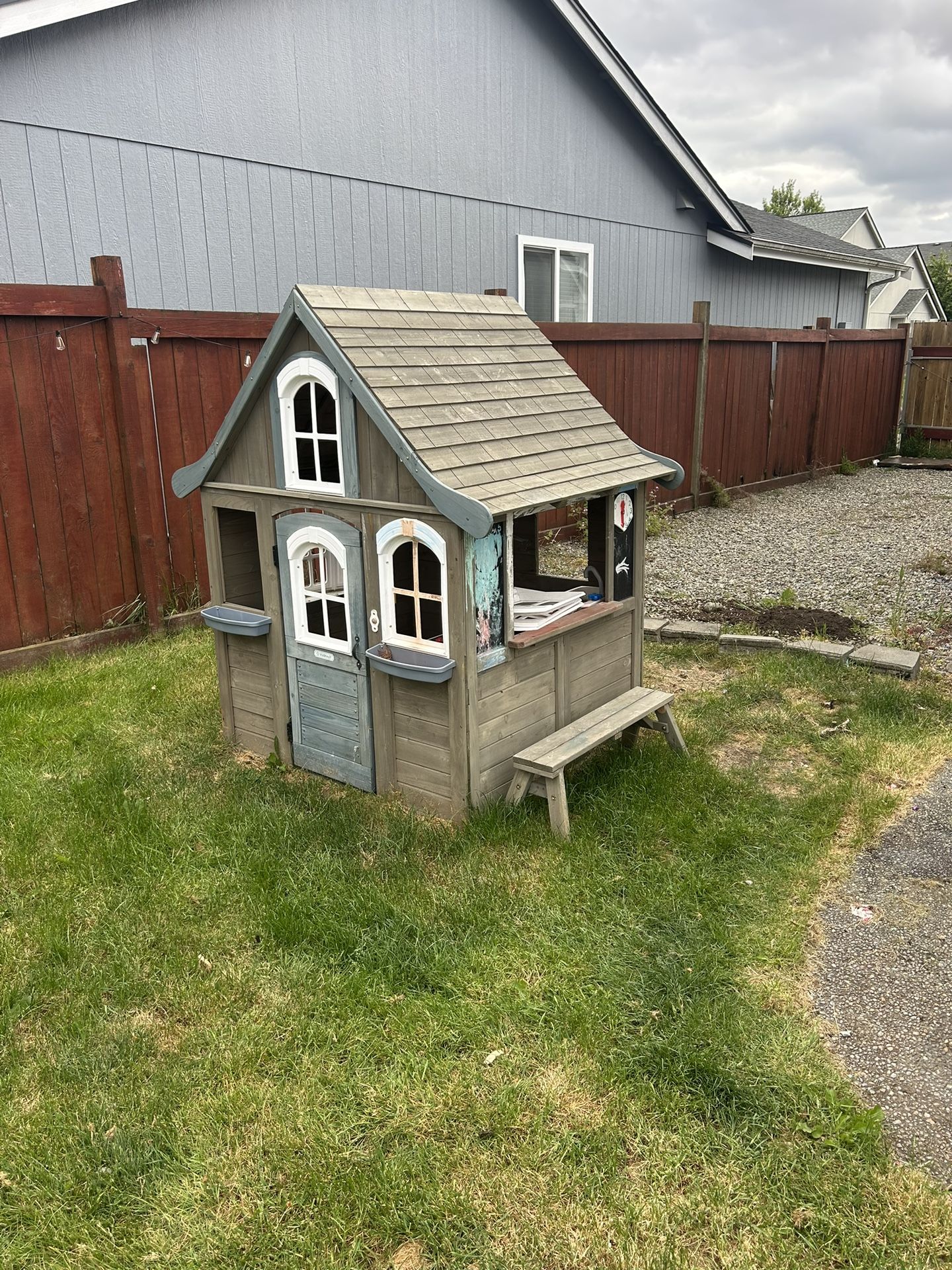 Kids Outdoor Play House And Swing set.
