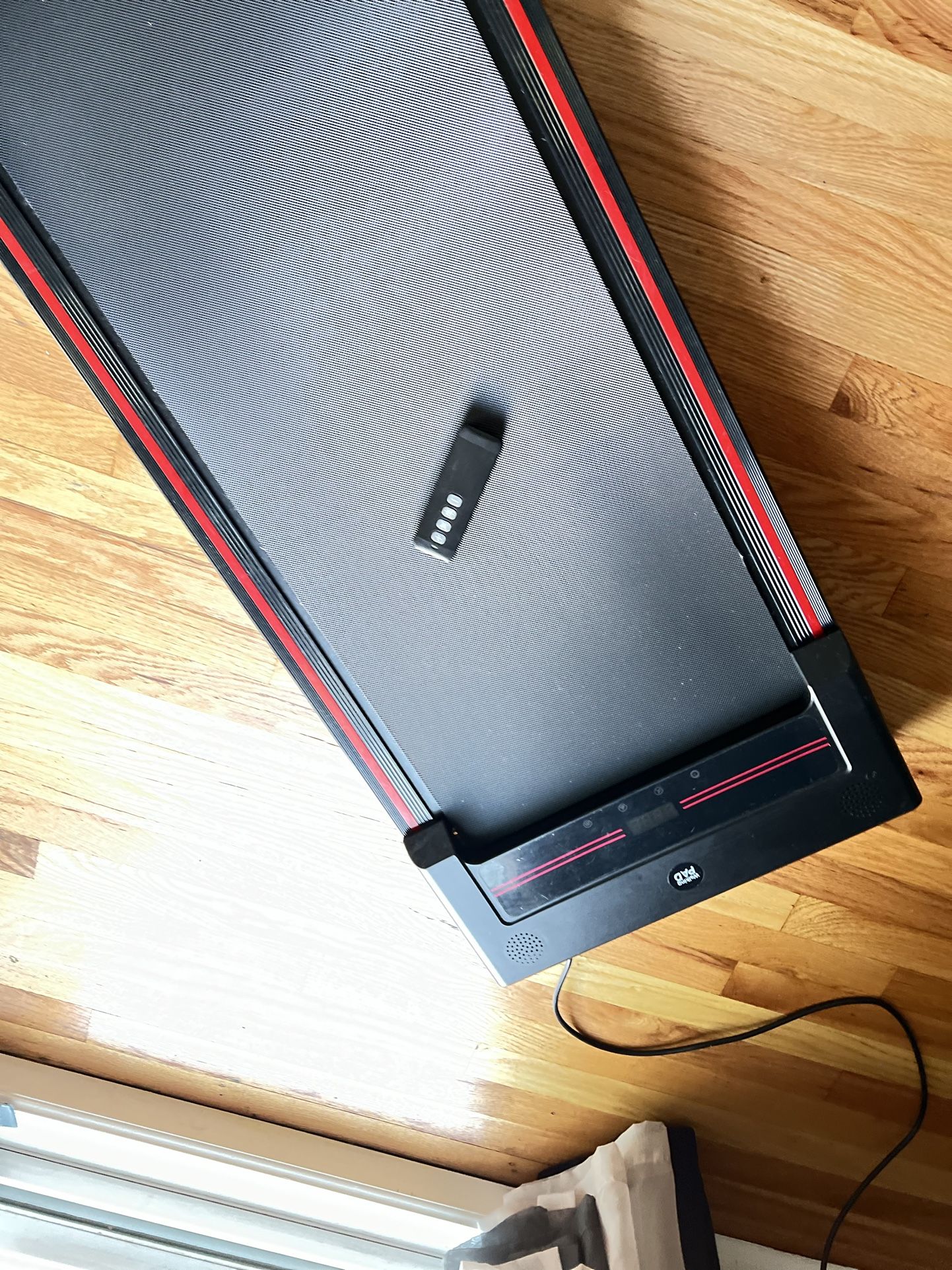 Treadmill pad
