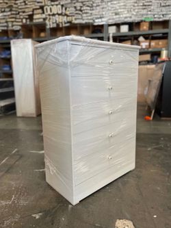 Five drawers dresser