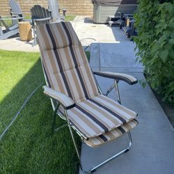 Comfy Reclining Folding Chair 