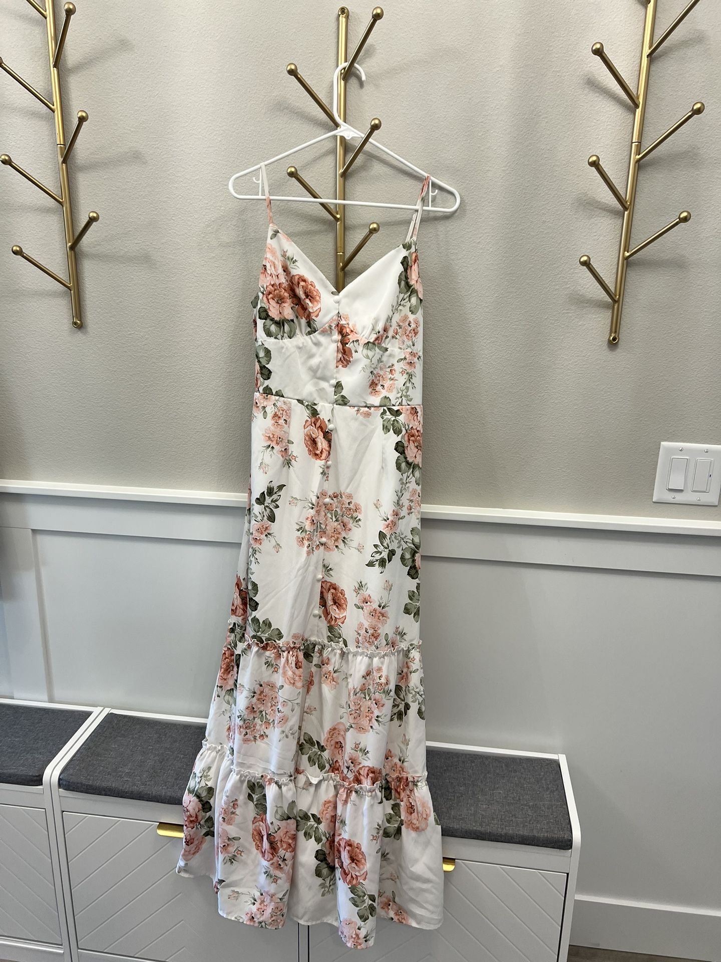 Elegant Pink Floral Dress - Large $20