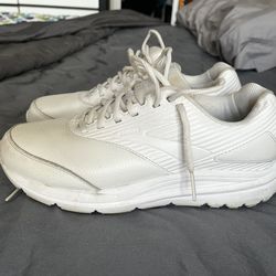 Brooks Addiction walker 2 Leather, women”s 10.5