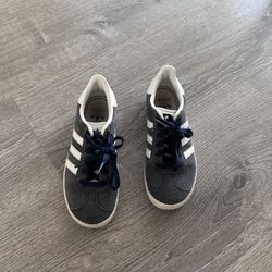 Adidas gazelle Preloved For Little Boys , Size 3 Price:$30