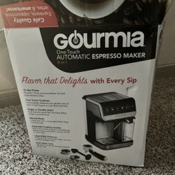 Gourmia Expresso Maker