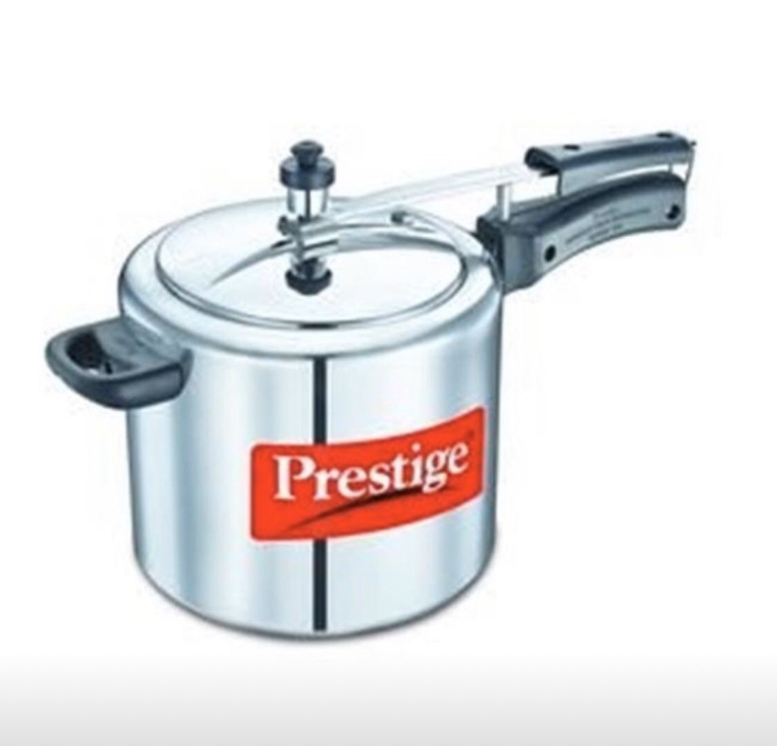 Prestige flat base aluminum pressure cooker for gas and induction stove