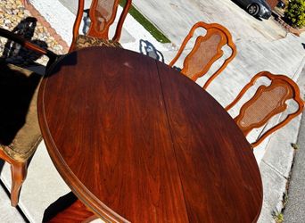 Dining table set