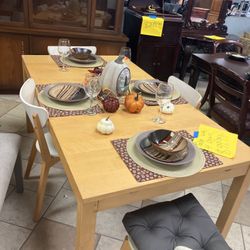 Table With 4 Chairs 