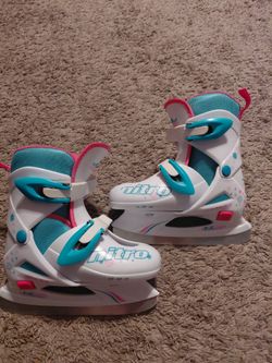 Girls adjustable Ice skates 11 to 13