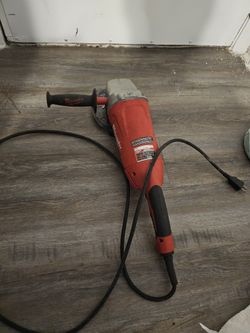 Milwaukee 7/9" Grinder