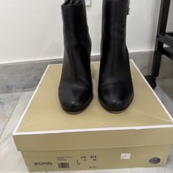 Michael Kors Boots