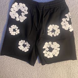 denim tear shorts size large (black/white)
