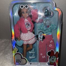 Disney ily 4EVER Dolls Minnie 11.5" Tall with 13 Points of Articulation, Two Complete Mix-and-Match
