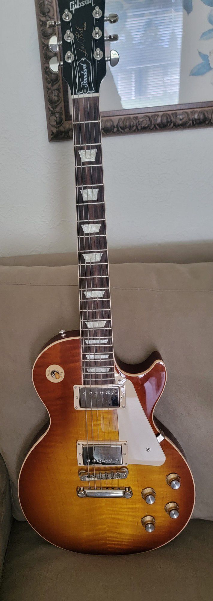 ULTIMATE FATHER'S DAY GIFT.  2019 Gibson Les Paul Guitar 