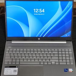 HP Laptop Including 💻 Charger 🔌 If It's Up Don't Ask If It's Still Available No Scratches Or Dents 