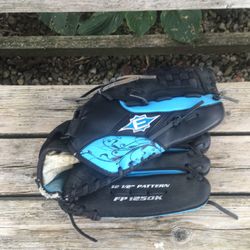 Easton Softball Glove 