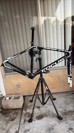 FOCUS MARES CX 48cm all carbon frame OBO
