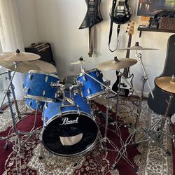 Vintage Pearl Drum Set For Sale