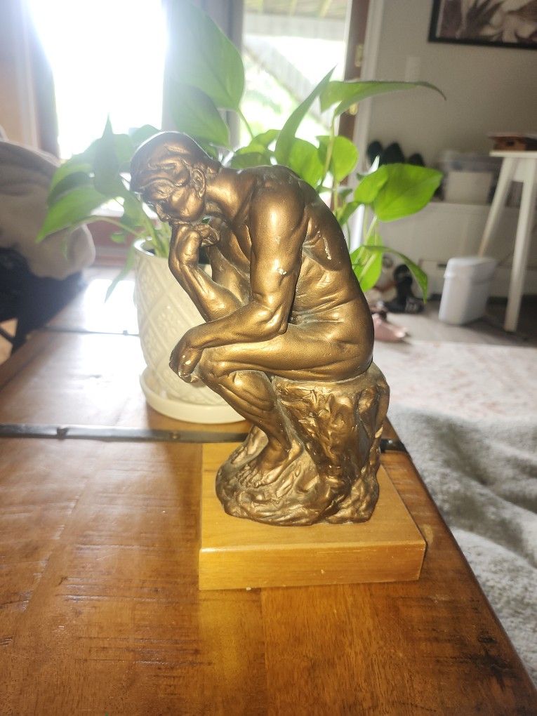 "The Thinker" Statue