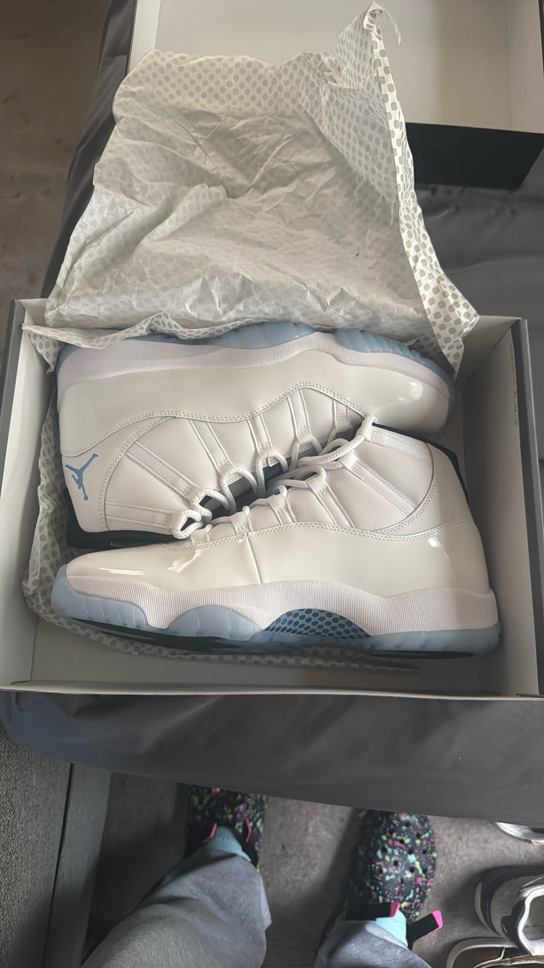 Barely worn Jordan 11’s Columbia