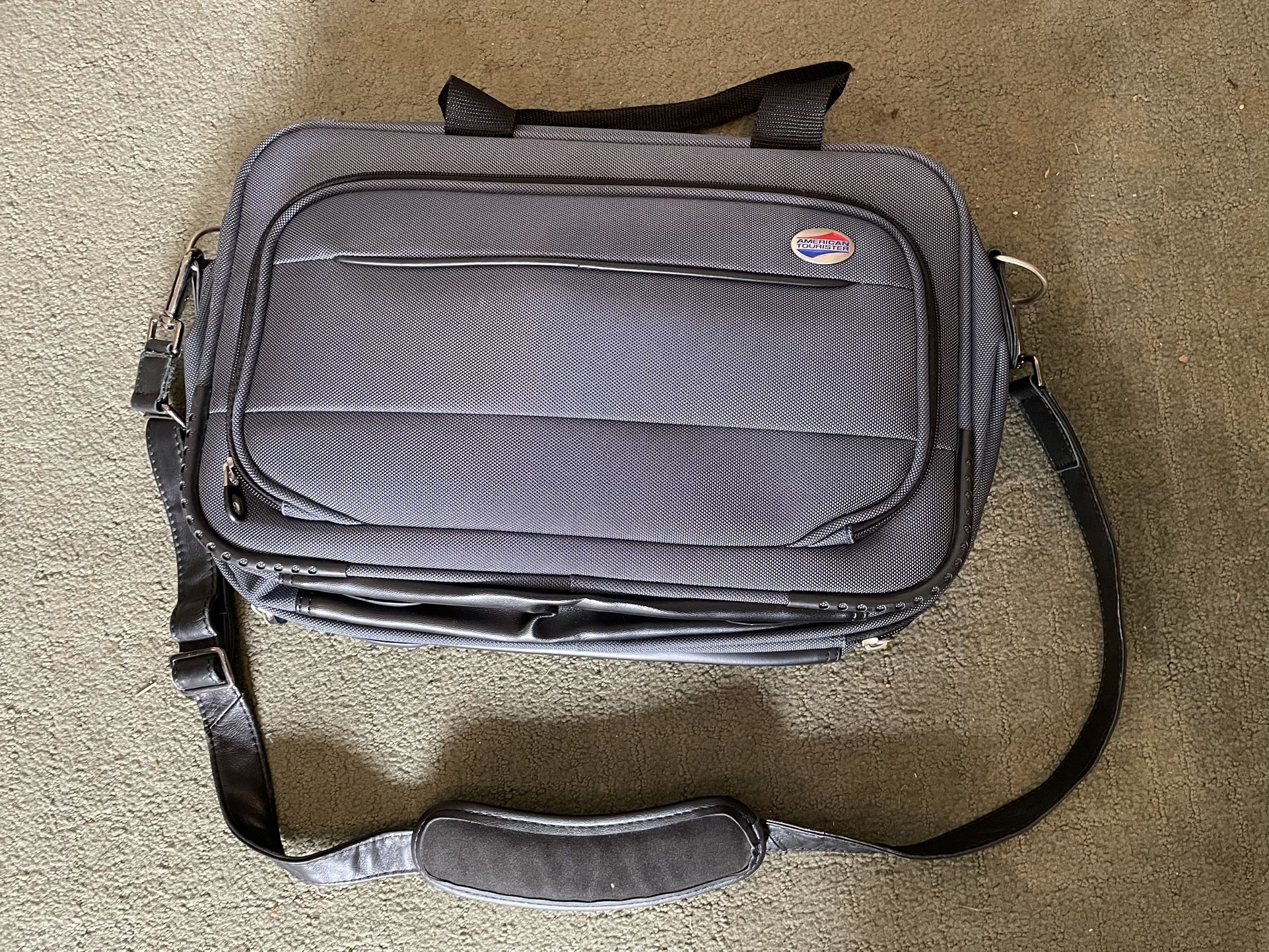 American Tourister Travel Bag