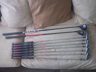Golf iron set w/ 3 wood and 5 hybrid