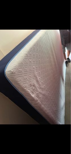 Sleep Innovations Shiloh 14 Inch Memory Foam Mattress with Ventilated Suretemp Foam for Breathability, Queen Size, Bed in a Box, Medium Firm Support