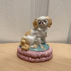 Cavalier King Charles Spaniel Figurine, Mark 94 Germany, On Pink/Green Dog Bed