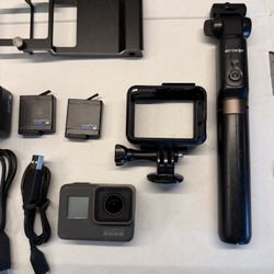 GoPro HERO5 With Accessories 
