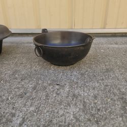 Old cast iron deep dish skillets 20 each