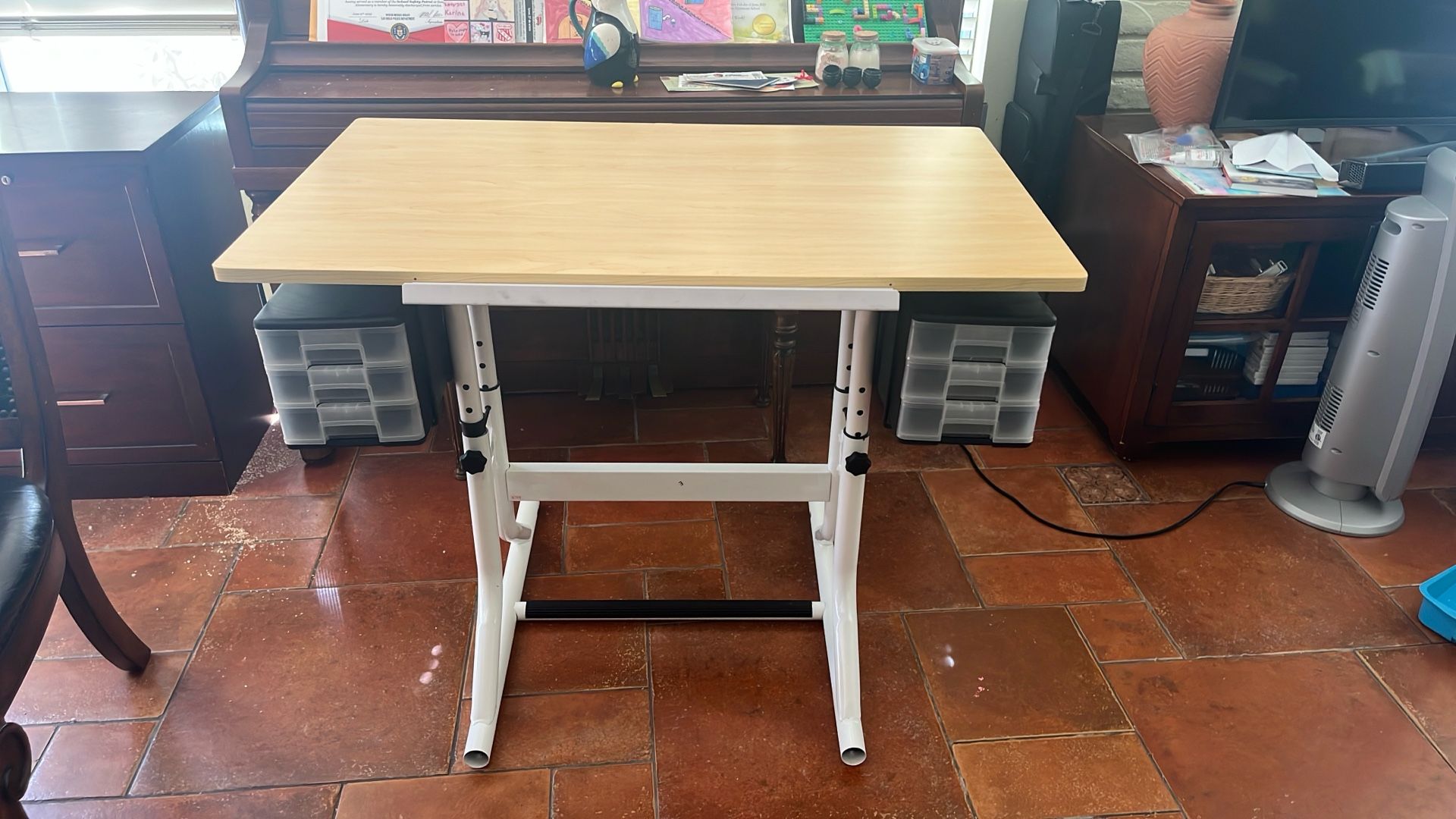 Art Desk
