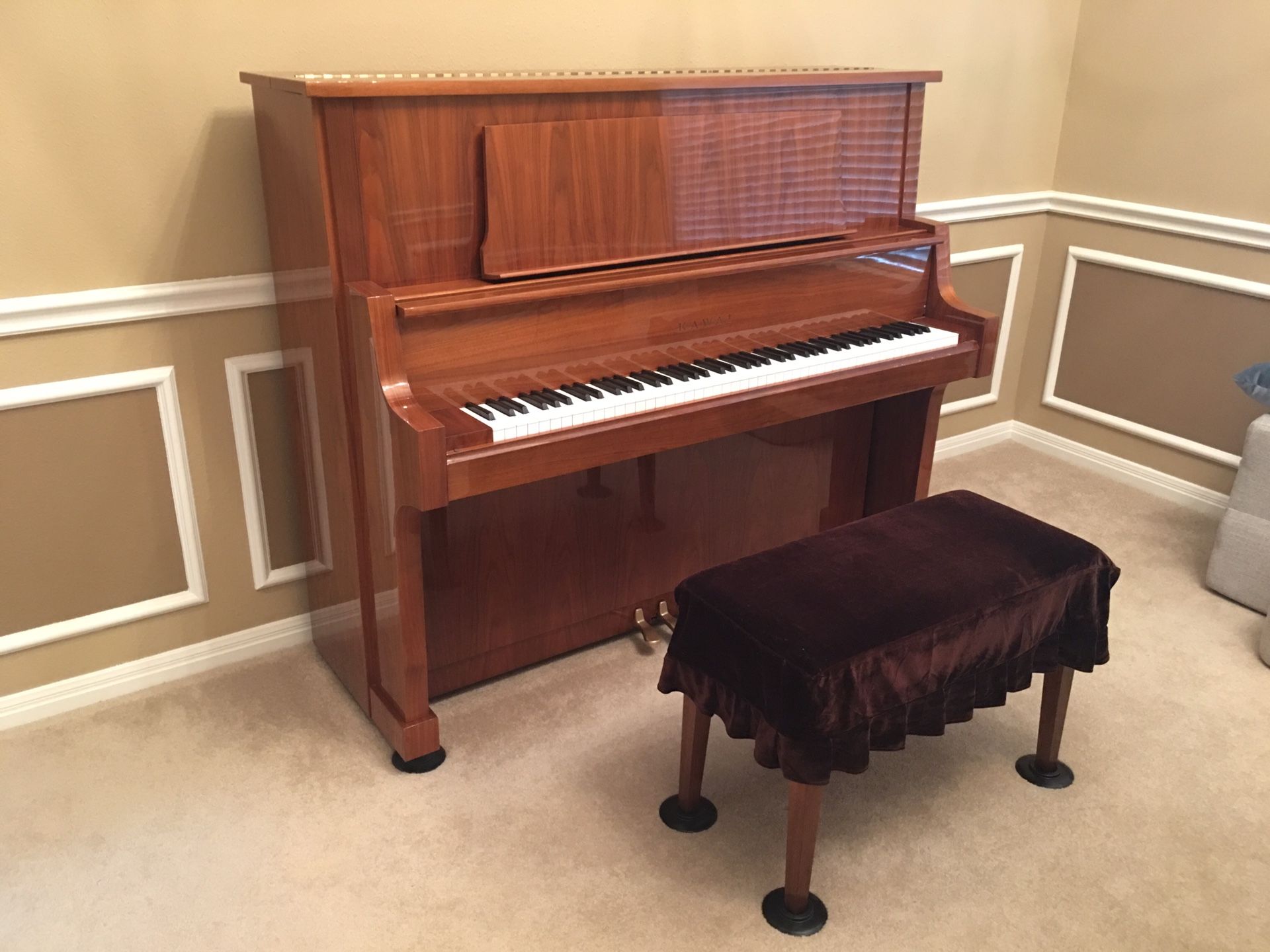 Kawai KL-702 Upright Piano with Bench – Like New